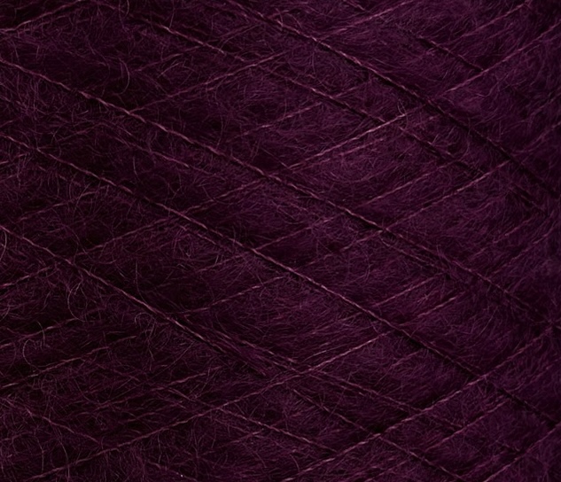 Manifattura Sesia Art. Vivienne 850 m / 100 g – Garn 70 % Super Kid Mohair RMS 30 % Maulbeerseide col. Prugna 0956